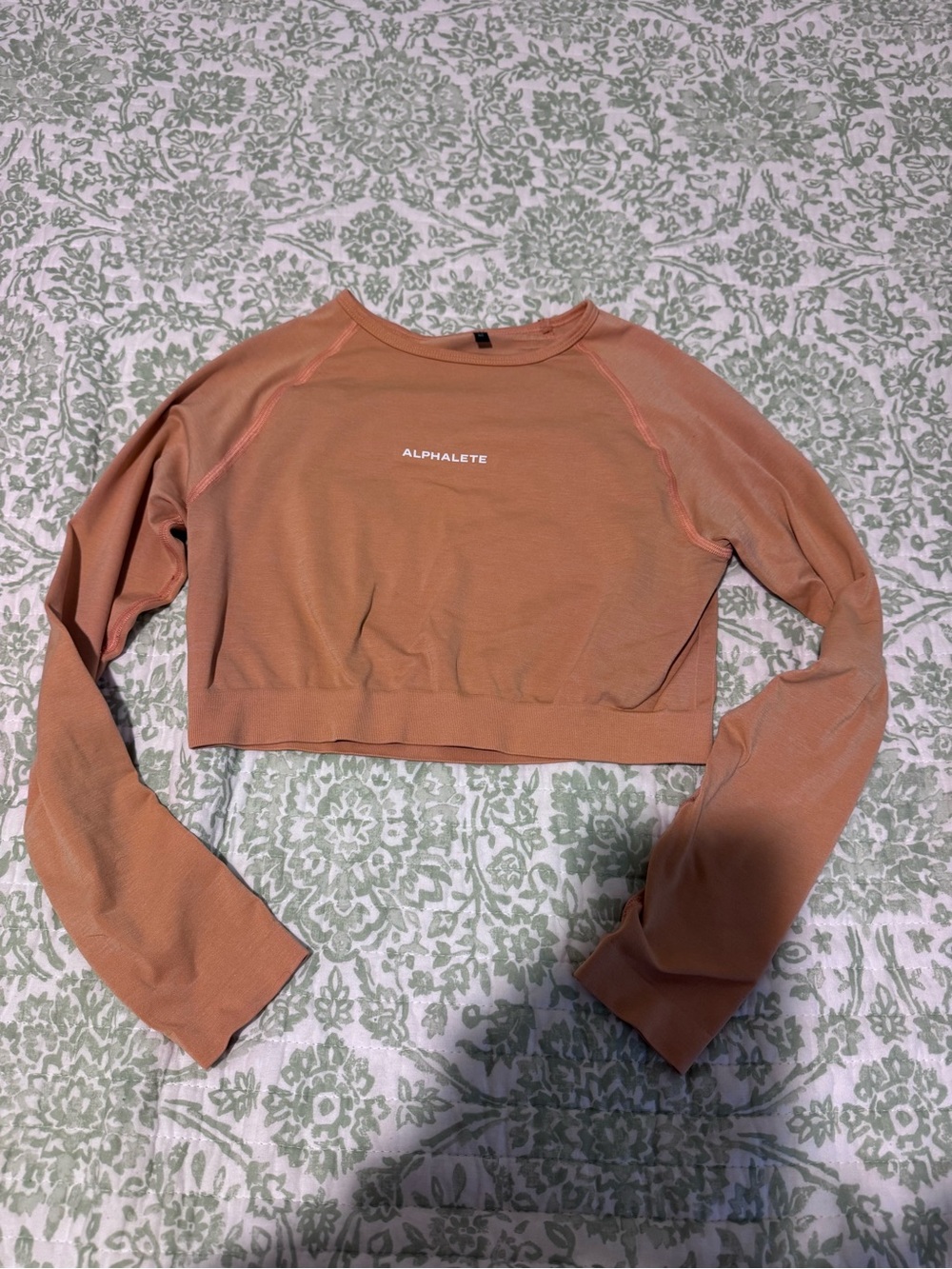 Alphalete Cropped Long-Sleeve Top